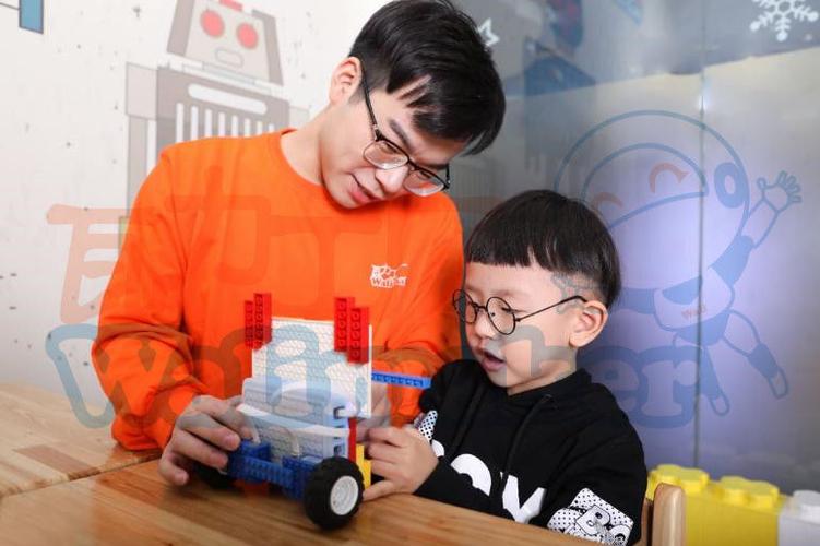 瓦力工厂教育咨询服务 赋能未来，从机器人编程启航