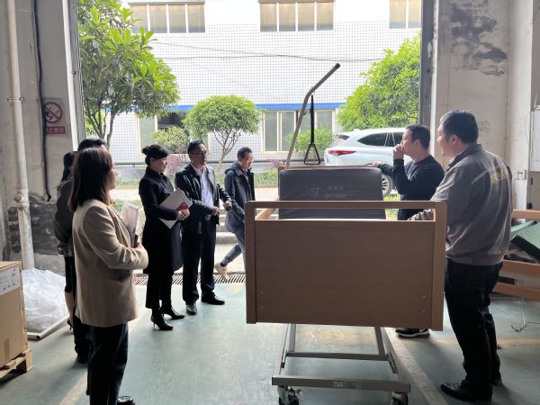 智慧康养学院赴重庆顺美吉公司开展访企拓岗促就业专项行动